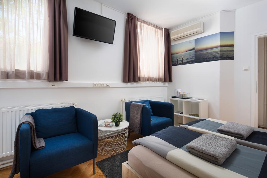 Bureau Hostel